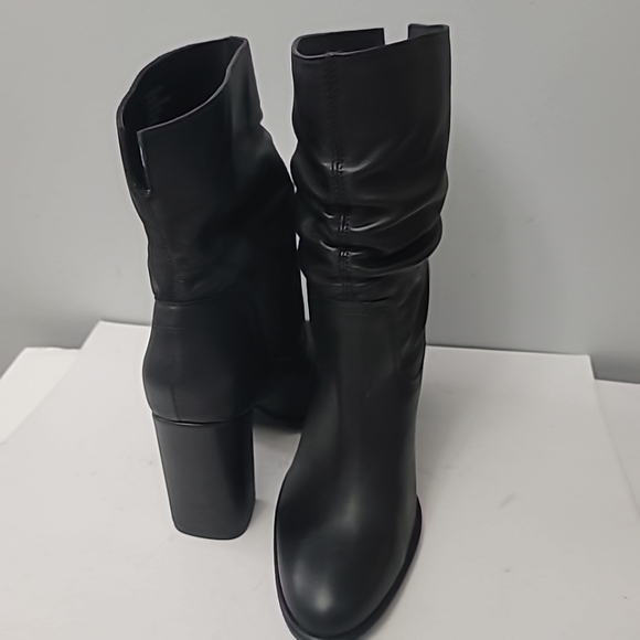 Steve Madden Vector - Picture 7 of 8